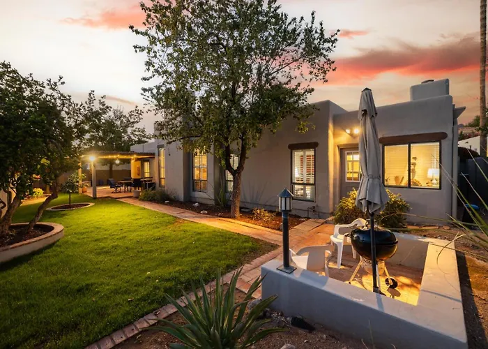 Claremont Holiday home Phoenix
